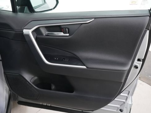 Used 2019 Toyota RAV4 Limited w/ Cold Weather Package AWD/4WD image 12