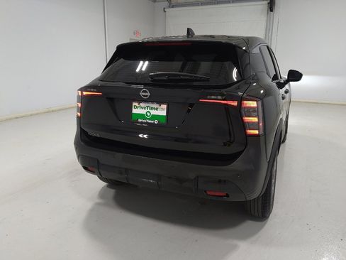 Used 2025 Nissan Kicks S FWD image 7