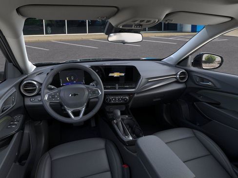 New 2026 Chevrolet Trax ACTIV w/ Sunroof Package FWD image 15