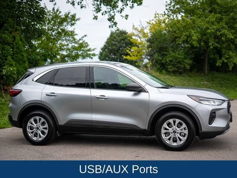 Used 2024 Ford Escape Active AWD/4WD image 4