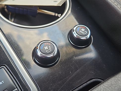 Used 2023 Nissan Maxima Platinum w/ Sport Mat Group FWD image 14