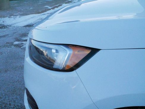 Used 2023 Ford Edge SEL image 16