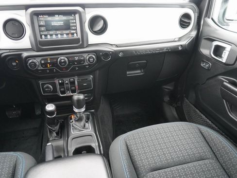 Used 2021 Jeep Wrangler Unlimited Islander image 31