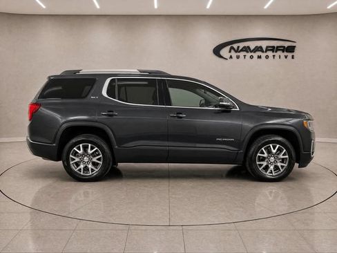 Used 2023 GMC Acadia SLT w/ Preferred Package FWD image 8