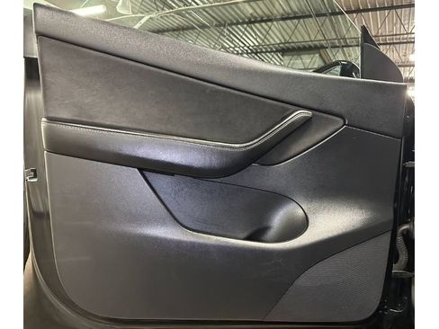 Used 2021 Tesla Model Y Long Range AWD/4WD image 16