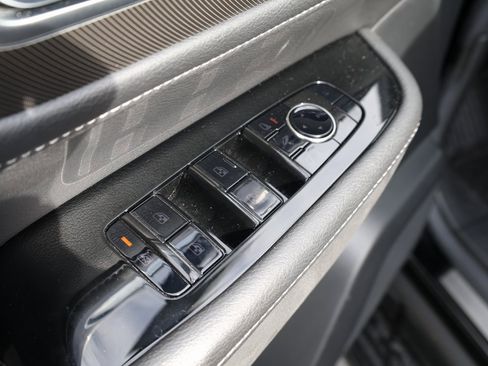 Certified 2025 INFINITI QX80 Luxe image 13