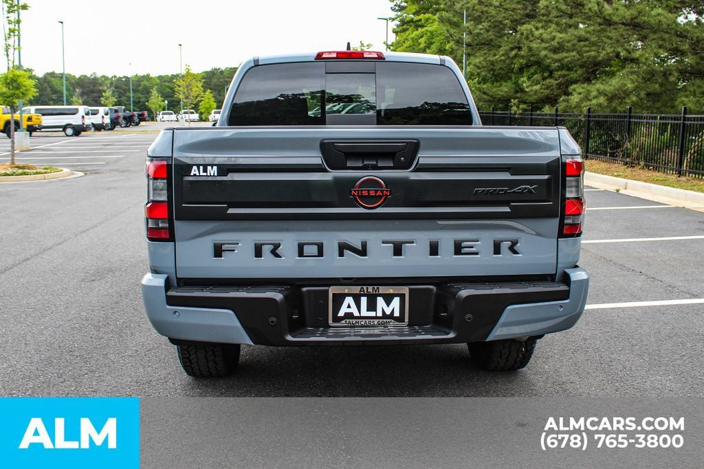 Used 2025 Nissan Frontier PRO-4X AWD/4WD image 11