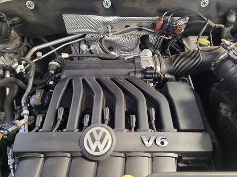 Used 2023 Volkswagen Atlas Cross Sport SE w/ Black Wheel Package FWD image 30