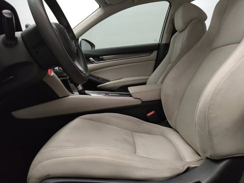 Used 2019 Honda Accord LX image 17