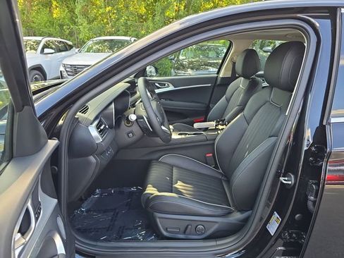 Used 2026 Genesis G70 2.5T Prestige image 11