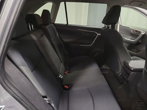 Used 2019 Toyota RAV4 LE w/ Carpet Mat Package AWD/4WD image 21