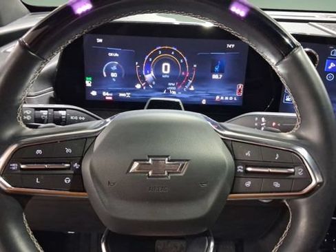 Used 2024 Chevrolet Traverse Z71 w/ Enhanced Driving Package AWD/4WD image 13