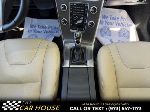 Used 2016 Volvo XC60 T6 w/ Proximity Package AWD/4WD image 25