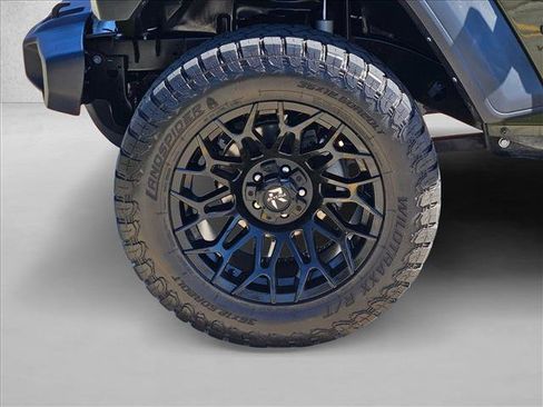 Used 2024 Jeep Wrangler Sport S image 23