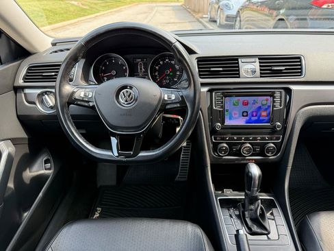 Used 2017 Volkswagen Passat 1.8T R-Line FWD image 13