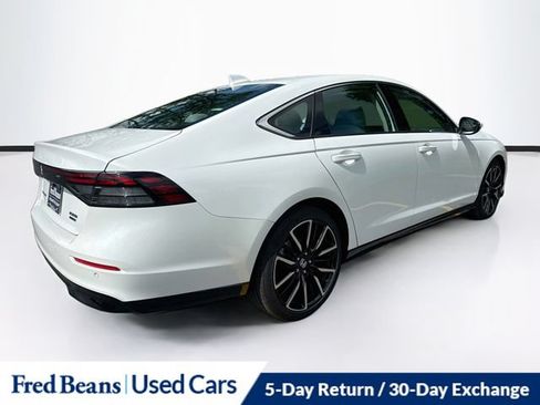 Used 2023 Honda Accord Touring image 9