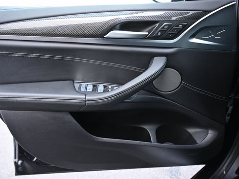 Certified 2023 BMW X4 M40i w/ Premium Package image 16