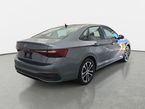 Certified 2025 Volkswagen Jetta Sport image 3