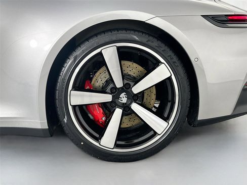 Certified 2026 Porsche 911 Carrera 4S AWD/4WD image 12