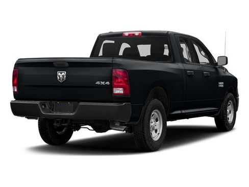 Used 2017 RAM 1500 Express AWD/4WD image 4