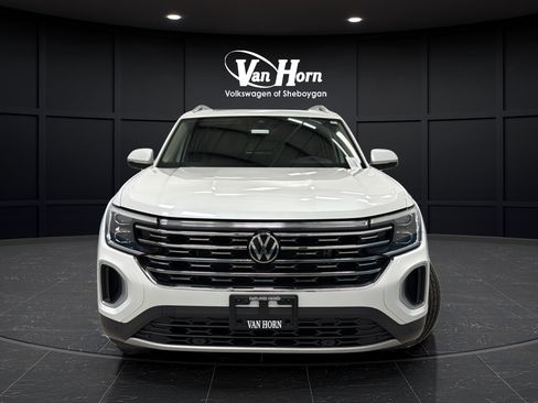 Used 2024 Volkswagen Atlas SEL AWD/4WD image 8