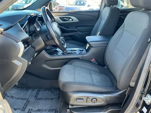 Used 2022 Chevrolet Traverse LT image 19