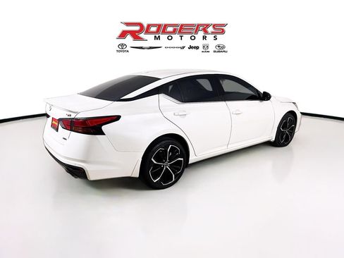 Used 2023 Nissan Altima 2.5 SR AWD/4WD image 8