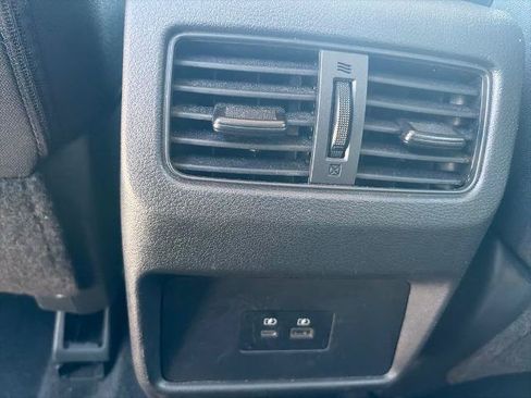 Certified 2023 Nissan Rogue SV FWD image 23