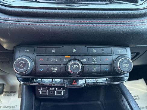 Used 2023 Dodge Durango GT image 18