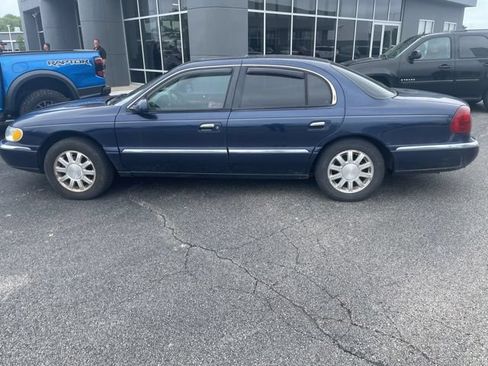 Used 2002 Lincoln Continental FWD image 9