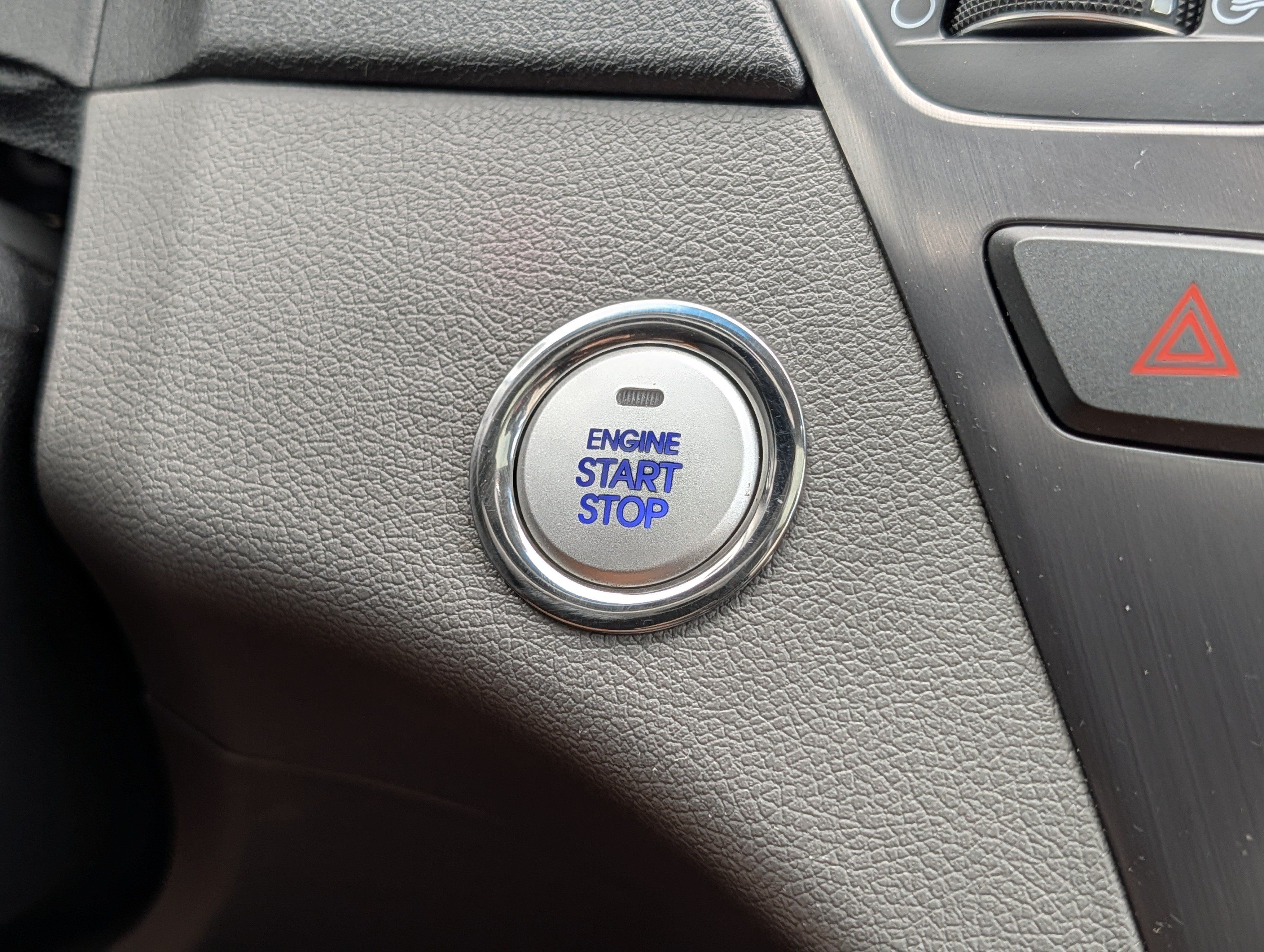 Used 2015 Hyundai Sonata Limited w/ Option Group 02 FWD image 32