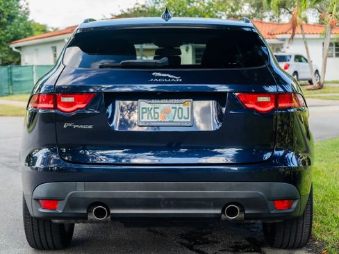 Used 2017 Jaguar F-PACE Premium image 15