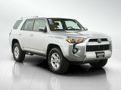 Used 2016 Toyota 4Runner SR5 image 7