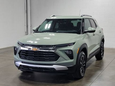 Certified 2026 Chevrolet TrailBlazer LT AWD/4WD image 2