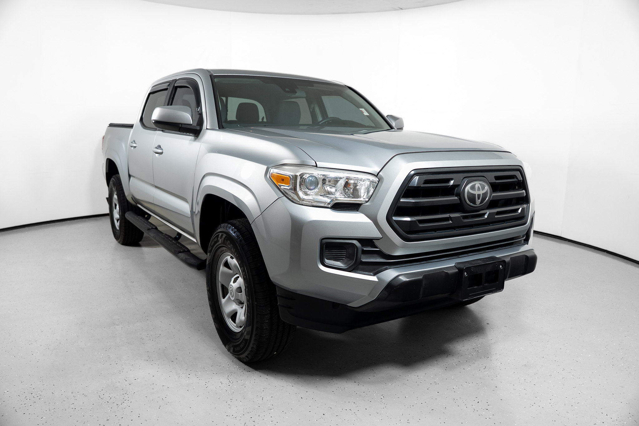 Used 2019 Toyota Tacoma SR w/ SR Convenience Package RWD image 2