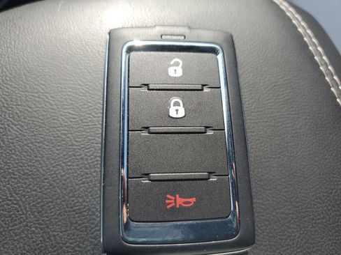 Used 2025 Jeep Grand Cherokee L Laredo AWD/4WD image 24