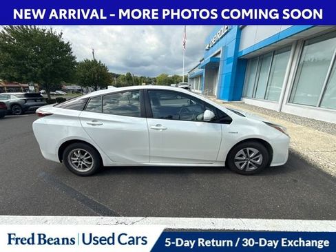 Used 2018 Toyota Prius Four w/ Advanced Technology Package FWD image 8
