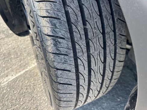 Used 2021 Tesla Model Y Long Range image 30