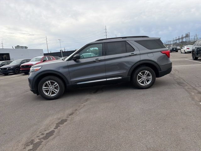 Used 2021 Ford Explorer XLT w/ Class III Trailer Tow Package AWD/4WD image 18