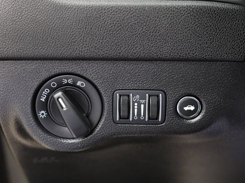 Used 2023 Dodge Charger SXT RWD image 20