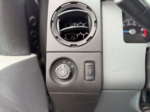 Used 2013 Ford F250 XL w/ XL Value Pkg image 22