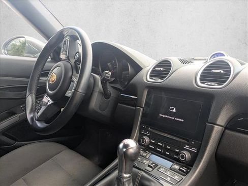 Used 2022 Porsche 718 Boxster image 15