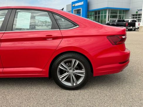 Used 2020 Volkswagen Jetta R-Line w/ R-Line Cold Weather Package FWD image 12