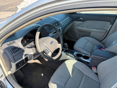 Used 2010 Ford Fusion SE FWD image 10