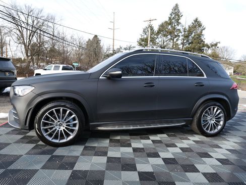 Used 2021 Mercedes-Benz GLE 350 4MATIC w/ AMG Line Exterior image 9