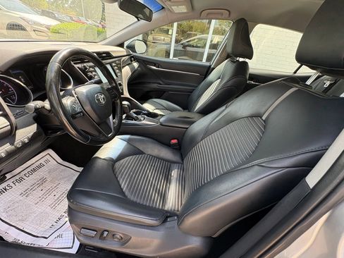 Used 2019 Toyota Camry SE image 21