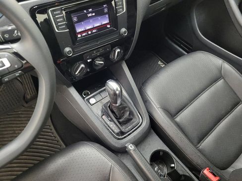 Used 2018 Volkswagen Jetta Sport FWD image 26