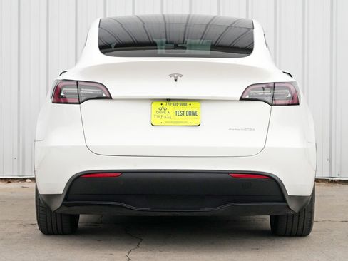Used 2020 Tesla Model Y Long Range image 11
