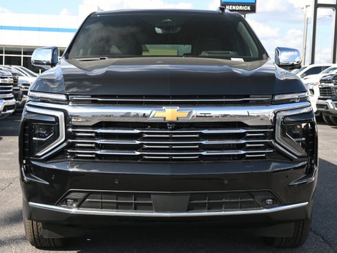 New 2026 Chevrolet Suburban Premier AWD/4WD image 3