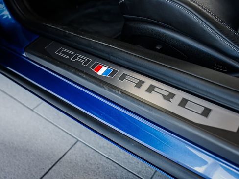 Used 2016 Chevrolet Camaro SS RWD image 7